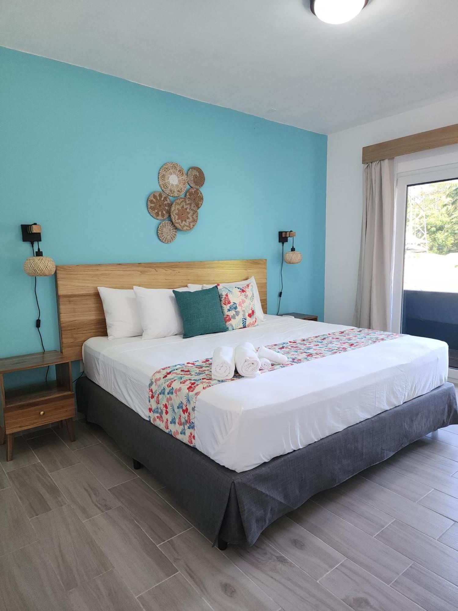 Alma Del Bosque Hotel 토르투게로 외부 사진